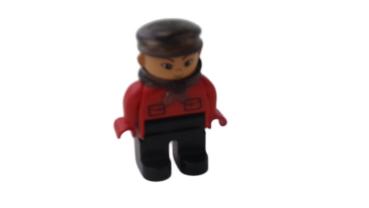 LEGO® DUPLO® Mann rot/schwarz mit Mütze ältere Version gebraucht