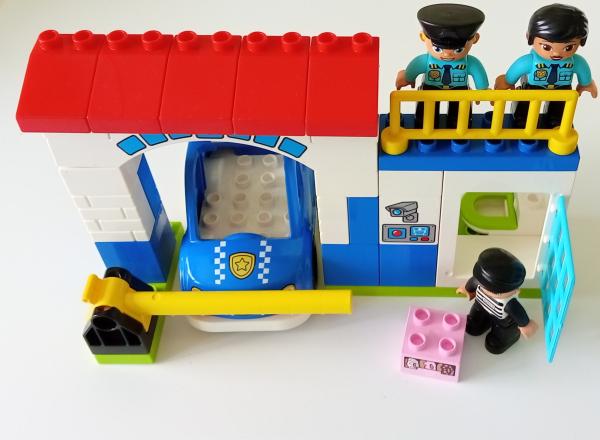 LEGO® DUPLO®10902 Polizeistation Auto mit Licht und Sound gebraucht
