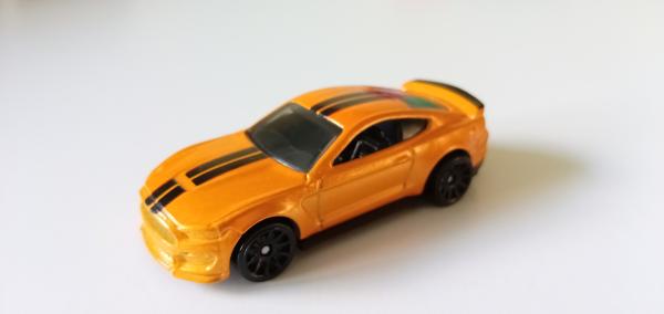 Hot Wheels ® Ford Shelby GT350R gebraucht