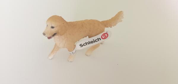 Schleich ® 16395 Golden Retriever mit Fahne gebraucht
