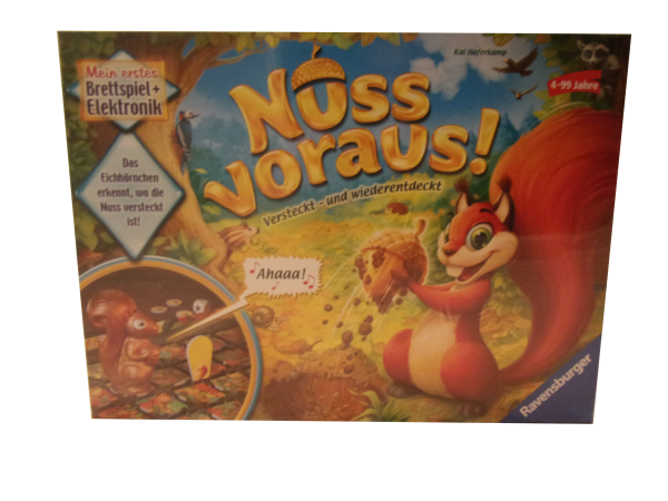 Nuss voraus Neuware